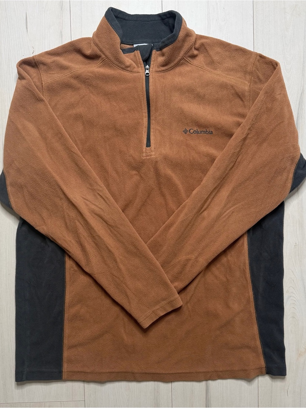 Columbia Men’s Brown Zip-Up Fleece with Black Panels